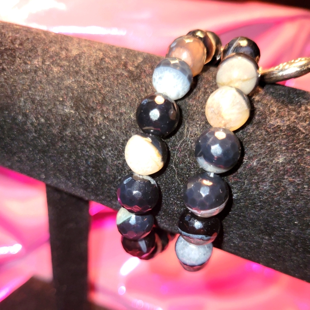 Bracelets - Picture 2 of 3